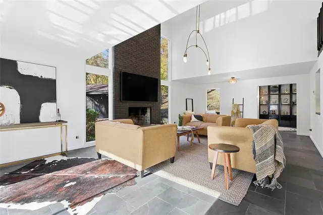 1 Myrtle Hill Road gallery image 4