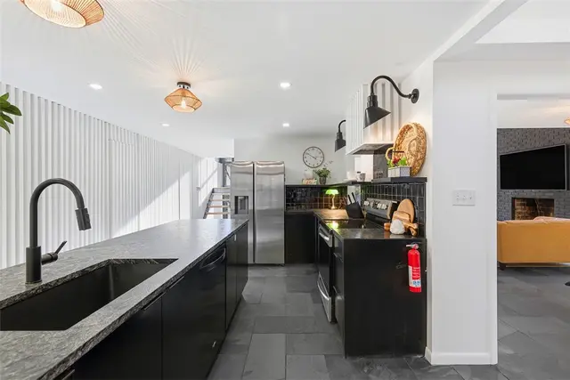 1 Myrtle Hill Road gallery image 15