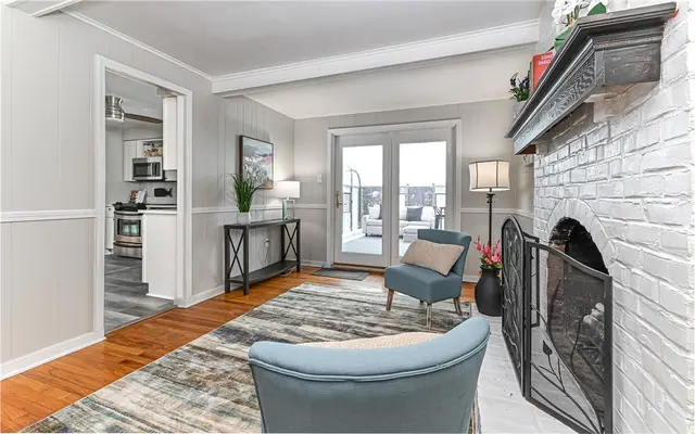 100 Berkeley Meadows Ct gallery image 4