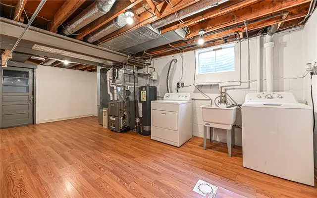 100 Berkeley Meadows Ct gallery image 28