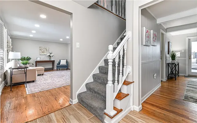 100 Berkeley Meadows Ct gallery image 36