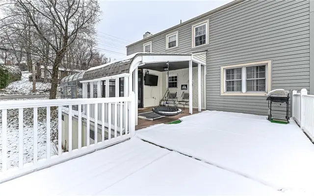 100 Berkeley Meadows Ct gallery image 39