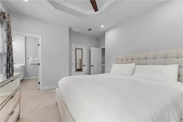 100 Curtis Court gallery image 7