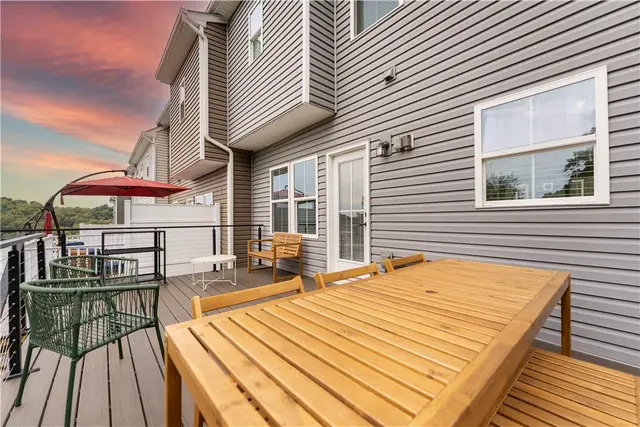 100 Curtis Court gallery image 23