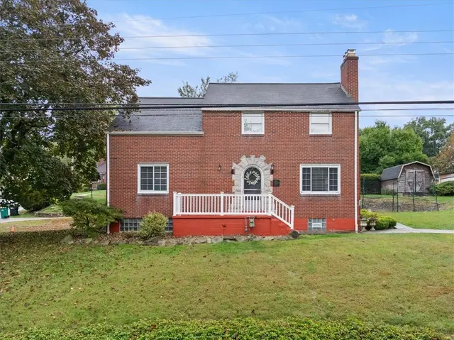 100 Harbeth Dr gallery image 15
