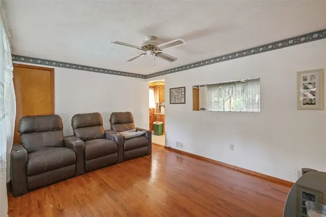 100 Longvue Dr gallery image 5