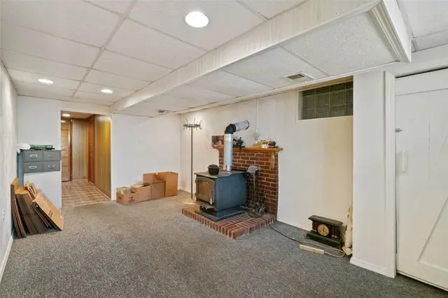 100 Longvue Dr gallery image 20