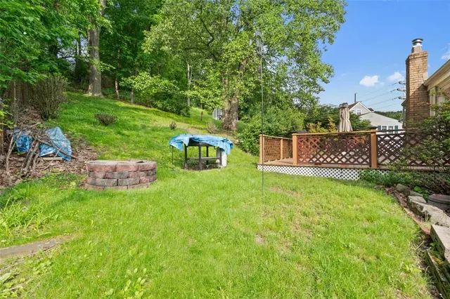 100 Longvue Dr gallery image 24