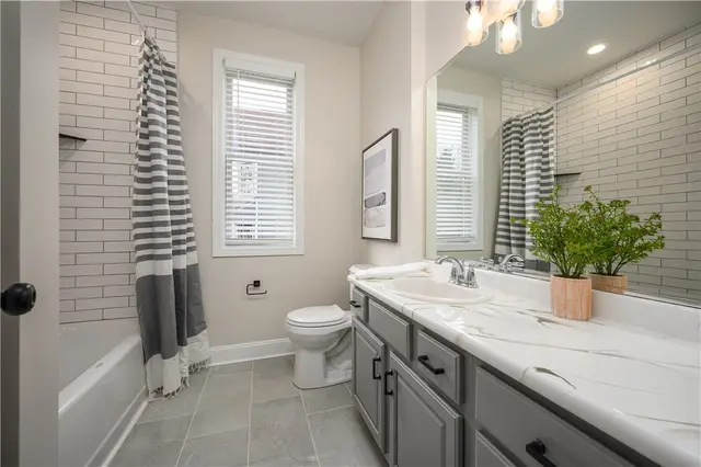 100 Summerlawn Dr gallery image 30