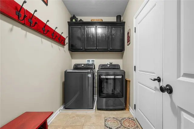 100 Wickerham Dr gallery image 18