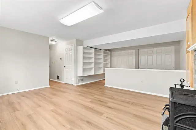 1001 Fassinger Lane gallery image 11
