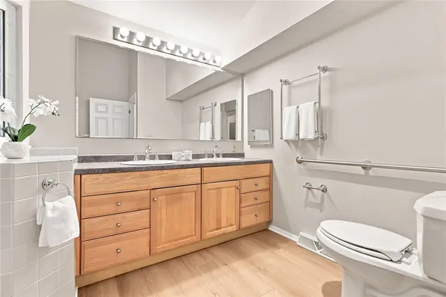 1001 Fassinger Lane gallery image 14