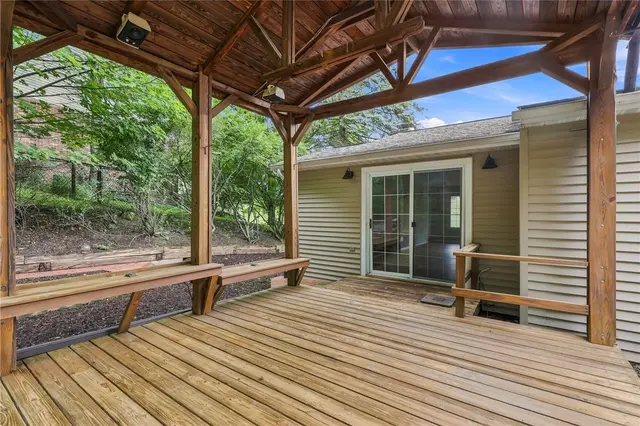1001 Fassinger Lane gallery image 20