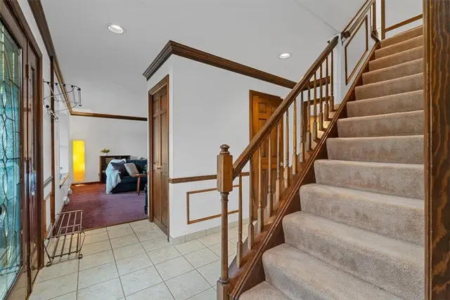 10015 Pine Ridge Dr gallery image 3