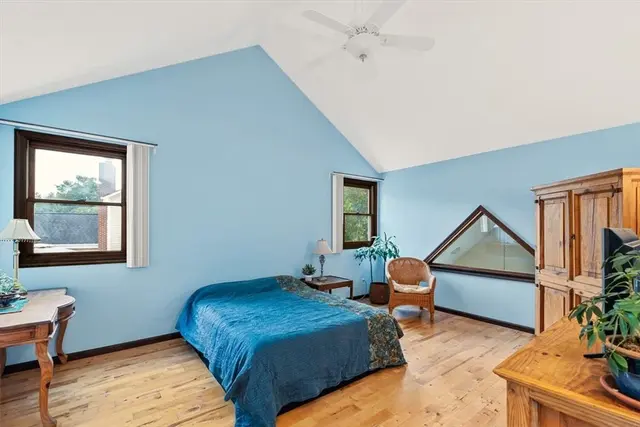 10015 Pine Ridge Dr gallery image 19