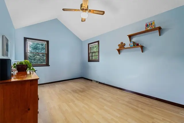 10015 Pine Ridge Dr gallery image 24