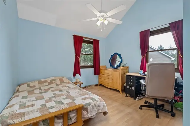 10015 Pine Ridge Dr gallery image 26
