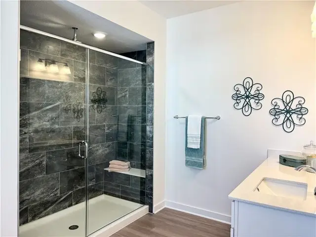 1002 Whistler Way gallery image 13