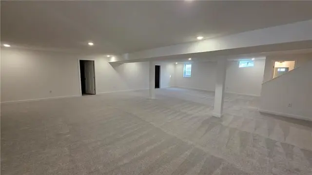 1002 Whistler Way gallery image 16
