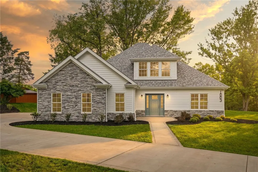 1003 Taylor Ln