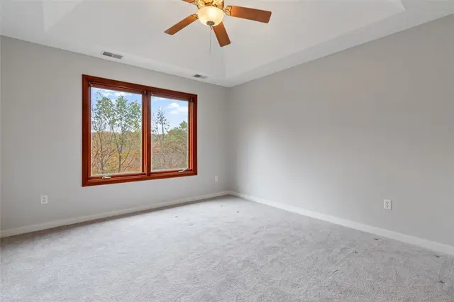 1004 Amy Place gallery image 29