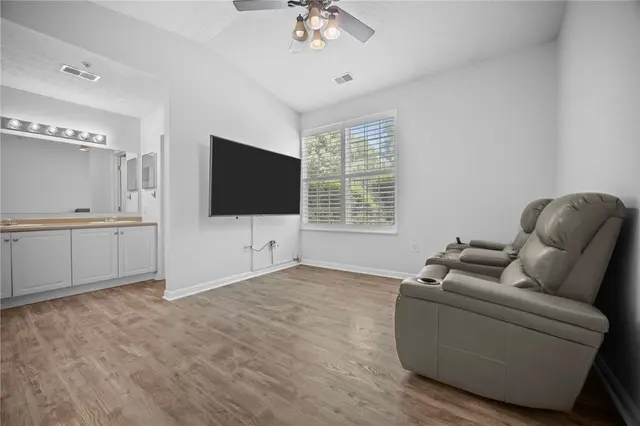 1005 Sonie Drive gallery image 12
