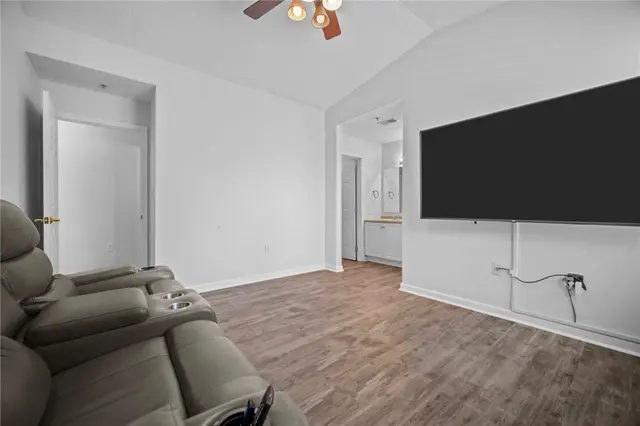 1005 Sonie Drive gallery image 19
