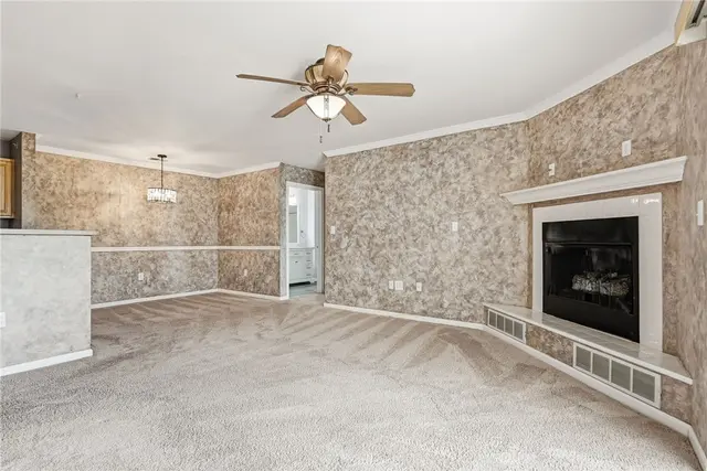 1006 Lenox Oval gallery image 38