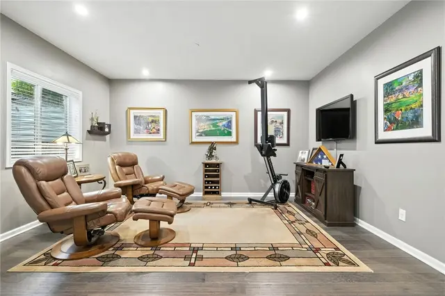 1006 Mohawk Lane gallery image 18