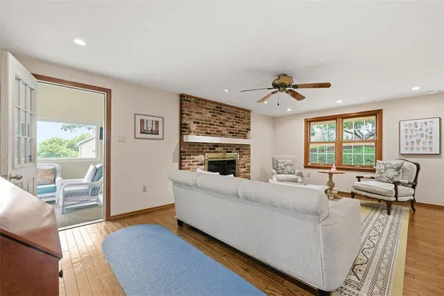 10062 Oakridge Drive gallery image 3