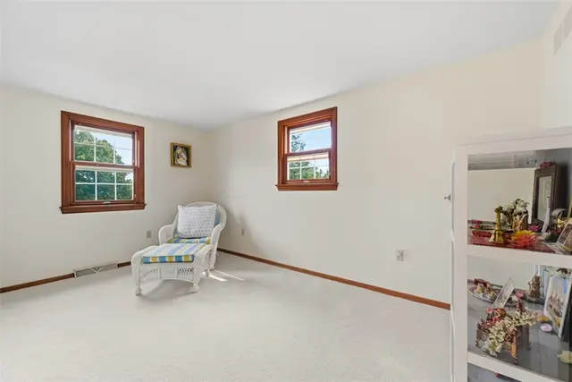 10062 Oakridge Drive gallery image 8