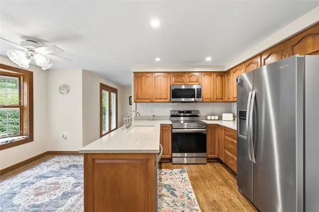 10062 Oakridge Drive gallery image 11
