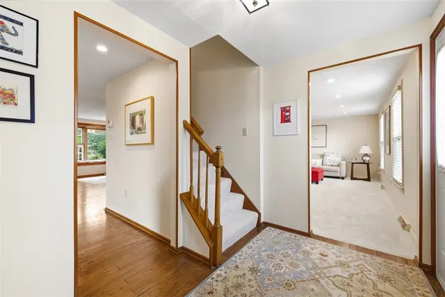 10062 Oakridge Drive gallery image 28