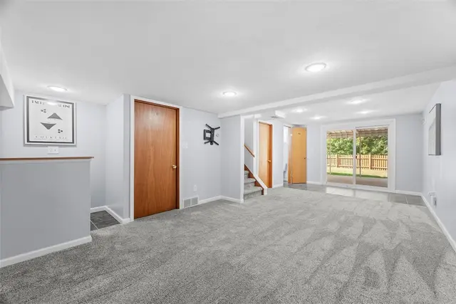 1007 Bernice Dr gallery image 6