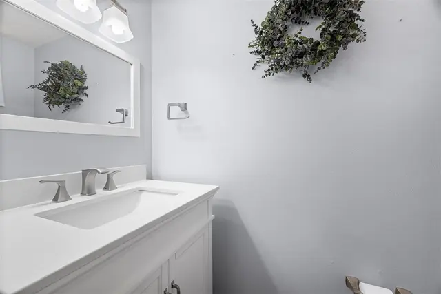 1007 Bernice Dr gallery image 38