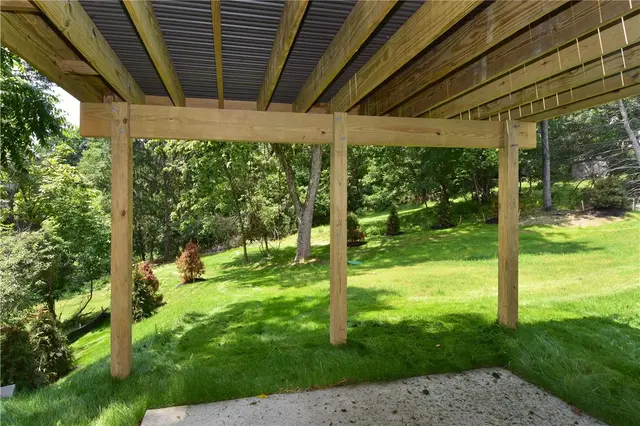 10071 Old Perry gallery image 24