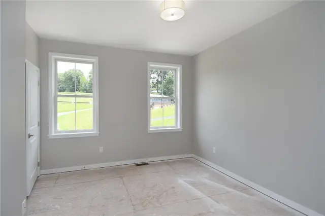 10071 Old Perry gallery image 27