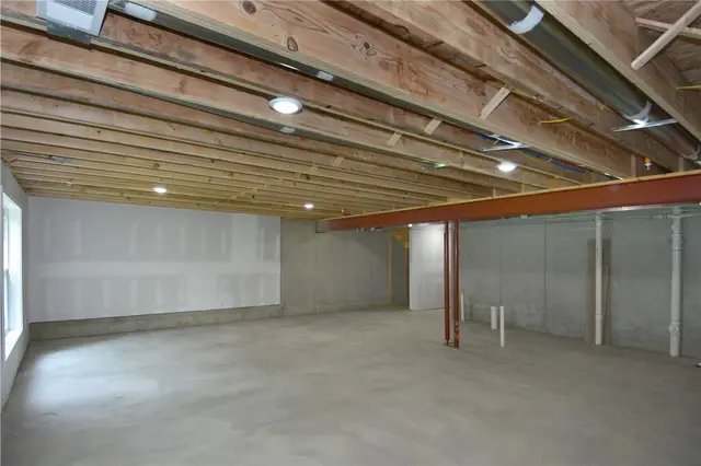 10071 Old Perry gallery image 30