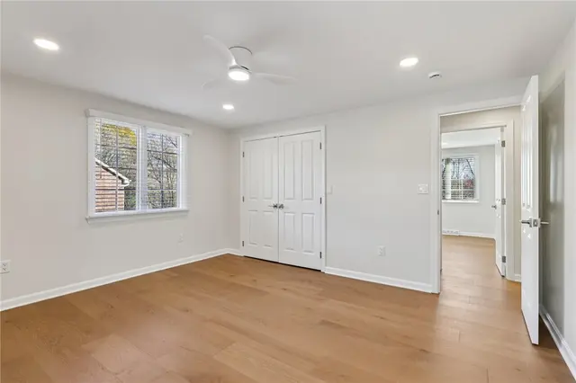 10073 Oakridge Drive gallery image 3