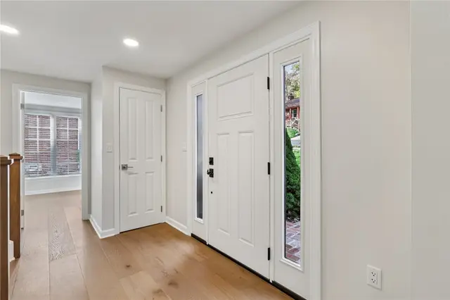 10073 Oakridge Drive gallery image 12