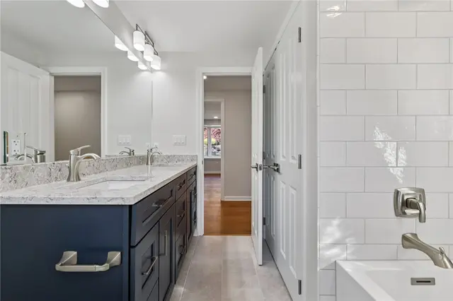 10073 Oakridge Drive gallery image 13