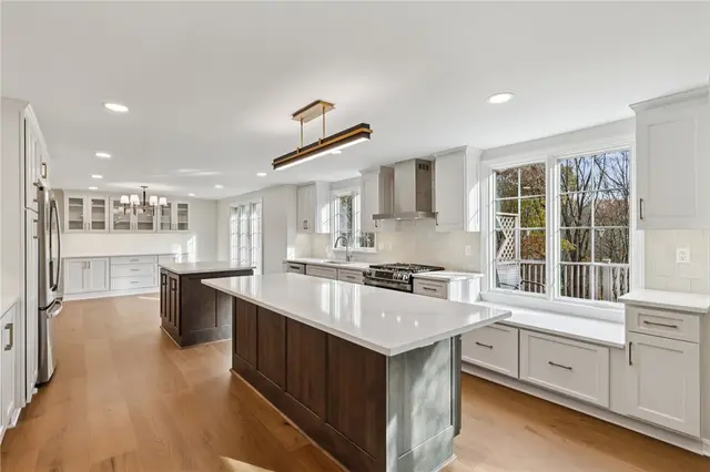 10073 Oakridge Drive gallery image 15