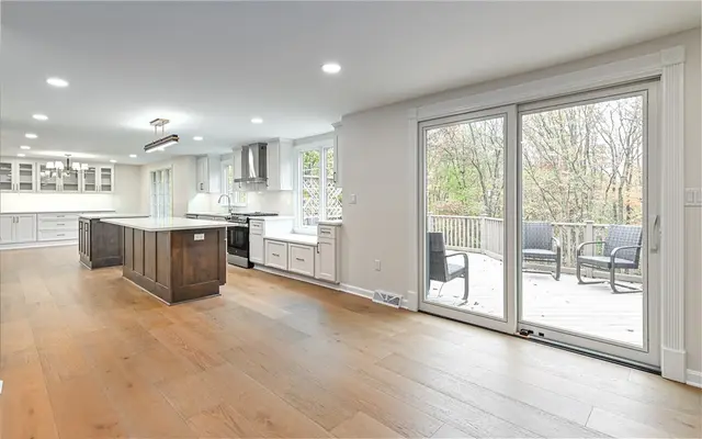 10073 Oakridge Drive gallery image 31