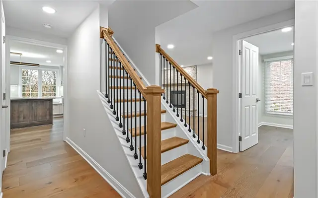 10073 Oakridge Drive gallery image 33