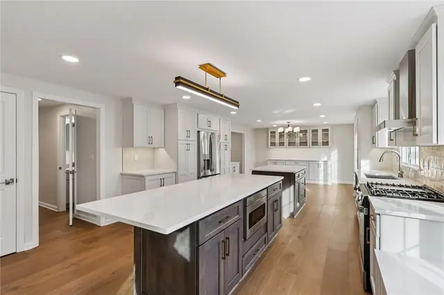 10073 Oakridge Drive gallery image 34