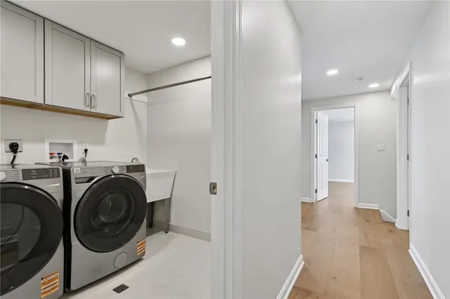 10073 Oakridge Drive gallery image 38