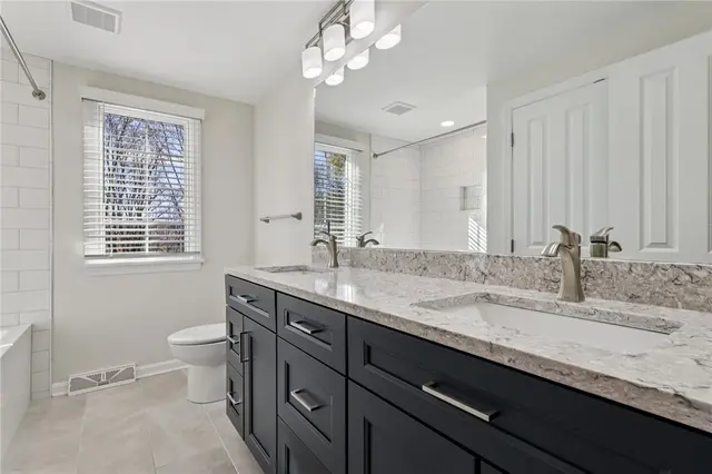 10073 Oakridge Drive gallery image 39