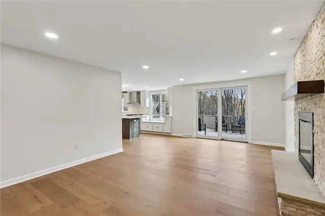 10073 Oakridge Drive gallery image 40