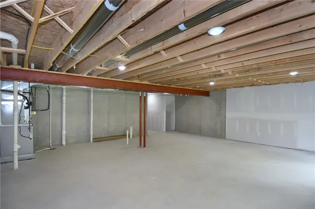 10075 Old Perry gallery image 17