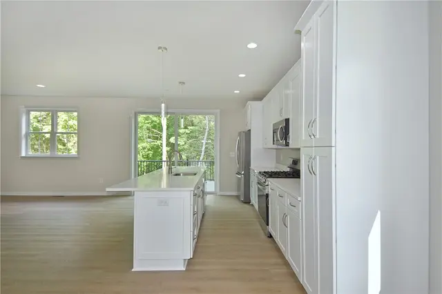 10075 Old Perry gallery image 26